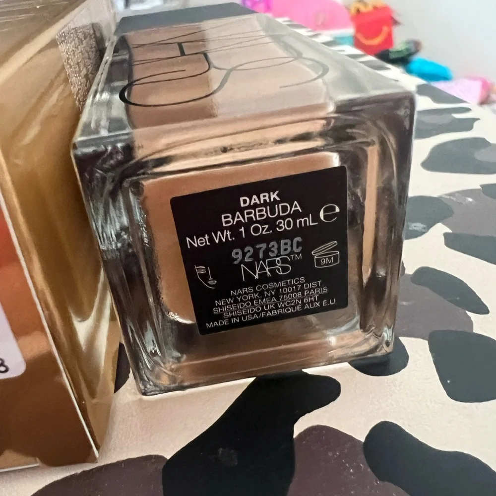 NARS tinted glow booster DARK BARBUDA BRAND NEW IN THE BOX